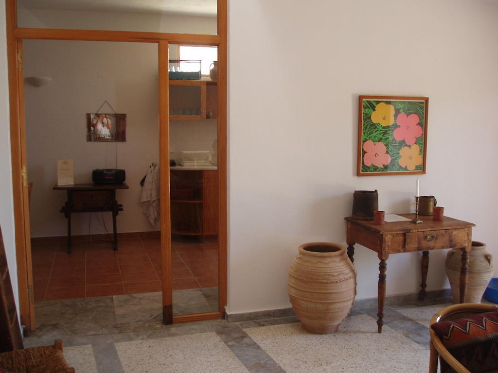 Τhe White Houses Makrýgialos 部屋 写真