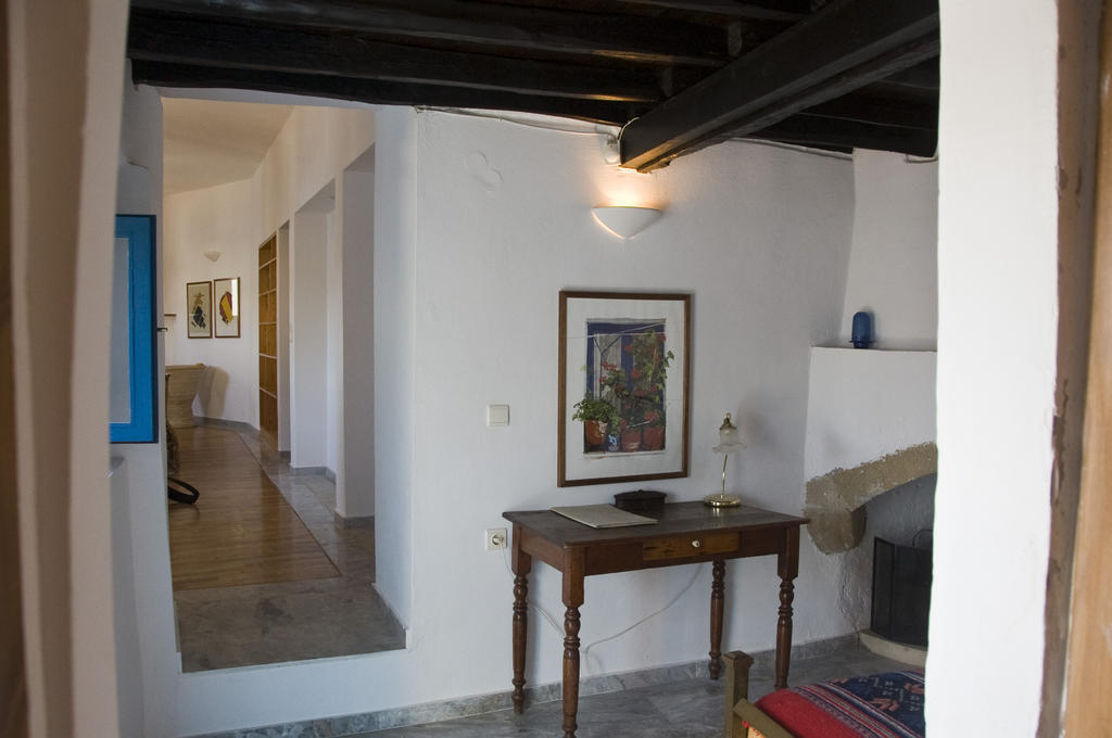 Τhe White Houses Makrýgialos 部屋 写真