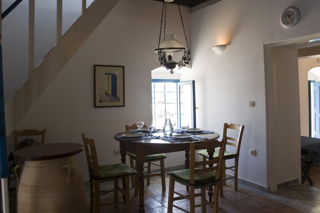 Τhe White Houses Makrýgialos 部屋 写真