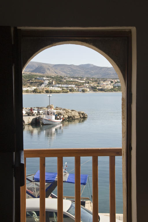 Τhe White Houses Makrýgialos 部屋 写真