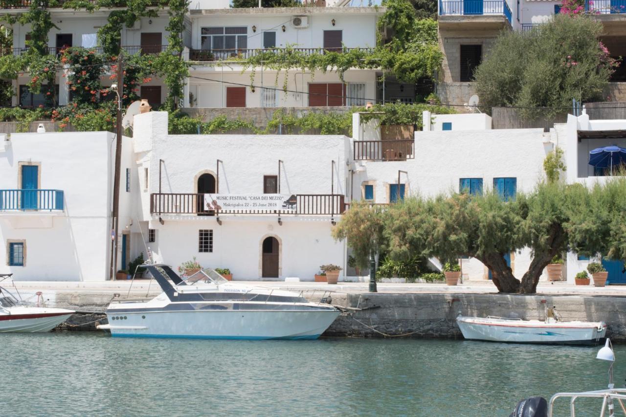 Τhe White Houses Makrýgialos エクステリア 写真
